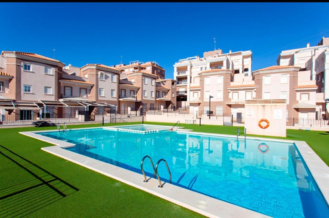 הוילה סנטה פולה Adosado Obra Nueva Residencial De Lujo מראה חיצוני תמונה